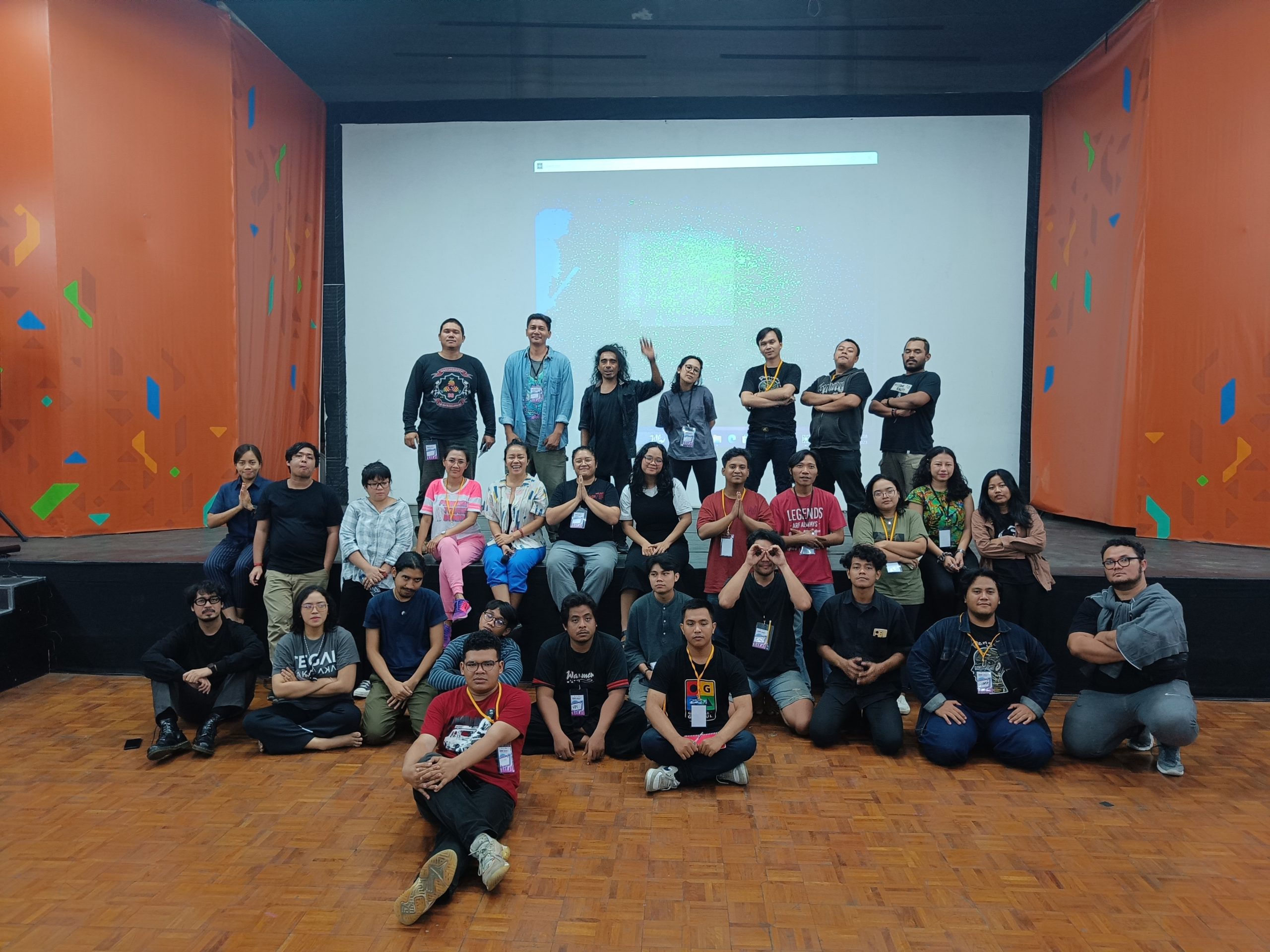Anggota LOCIKA dari kelompok-kelompok teater di Jakarta Selatan